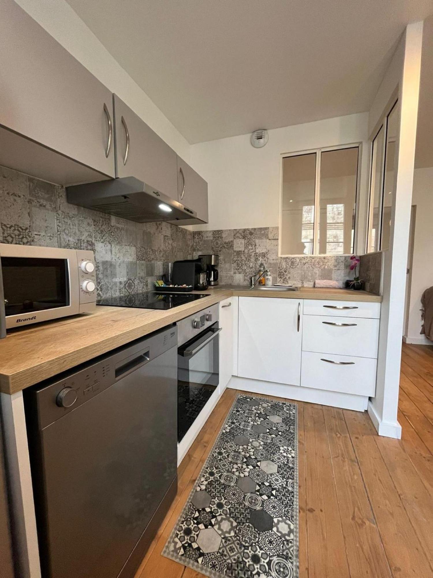 L'Escale Niortaise - Centre-Ville - 10Mn Gare - Wifi - Netflix 객실 사진