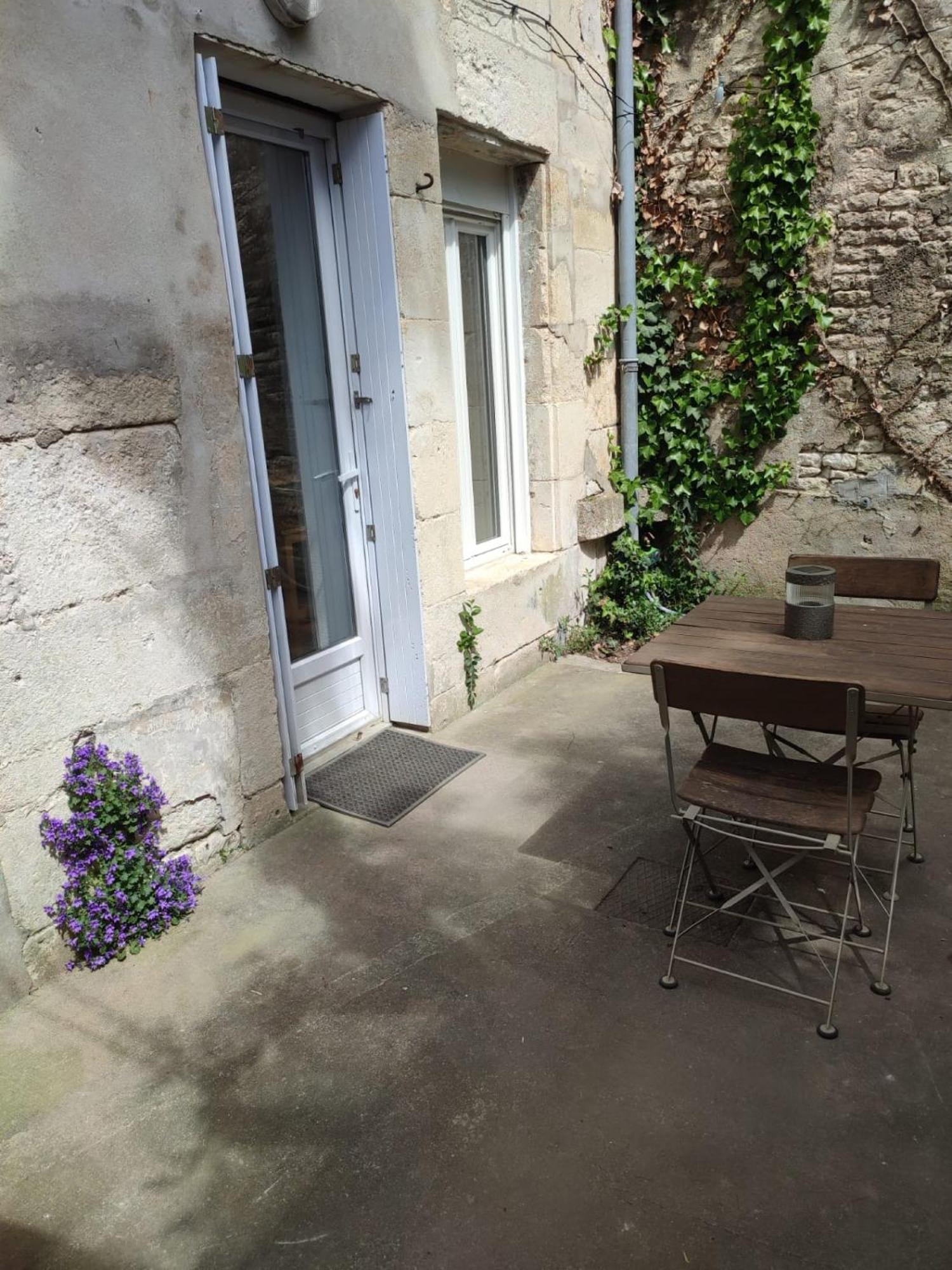 L'Escale Niortaise - Centre-Ville - 10Mn Gare - Wifi - Netflix 객실 사진